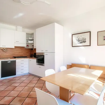 Library House - Downtown Apartament *