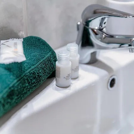 Library House - Downtown Como